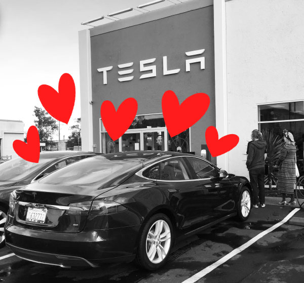 Le concessionnaire Tesla de Burlingame est bien sympa.